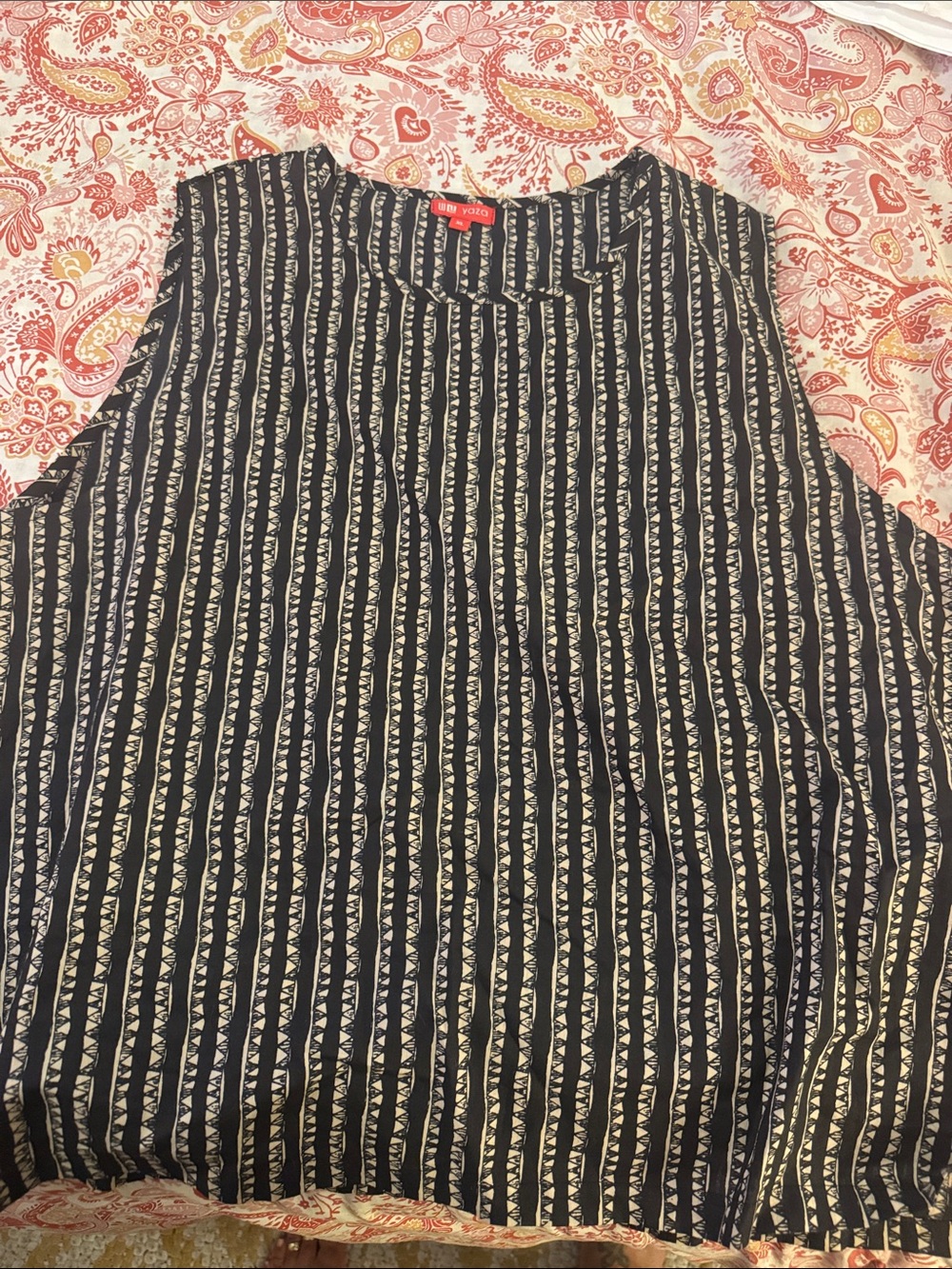 Yaza sleeveless Black & White Striped Women's Top